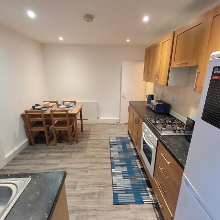 Spacious 2 Bedroom House In Central London With Garden Bagian luar foto